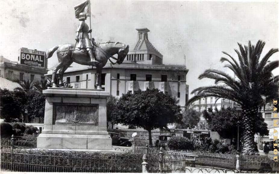 statue de Jeanne d'Arc (1930) (1).jpg